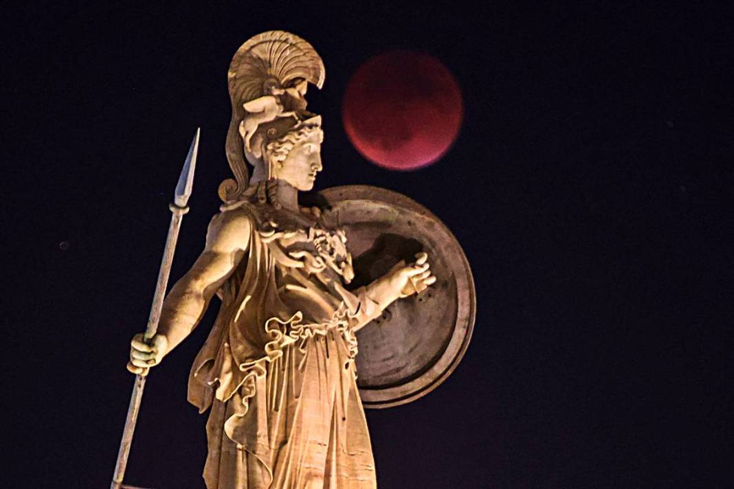 Doğa olayı mı, felaket habercisi mi? 'Kanlı Ay' tutulması ve bilimsel gerçekler 4